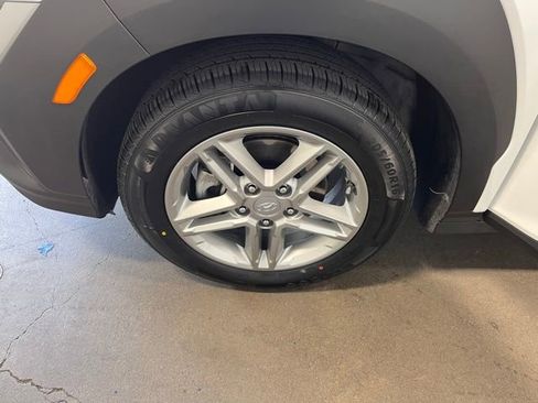 Used 2023 Hyundai Kona SE image 30