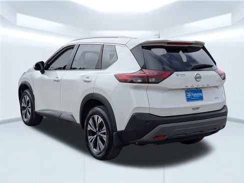 Used 2023 Nissan Rogue SV w/ SV Premium B Package image 4