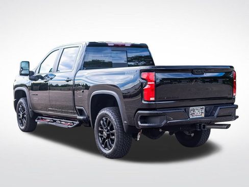 Used 2025 Chevrolet Silverado 3500 LT w/ Trail Boss Package AWD/4WD image 3