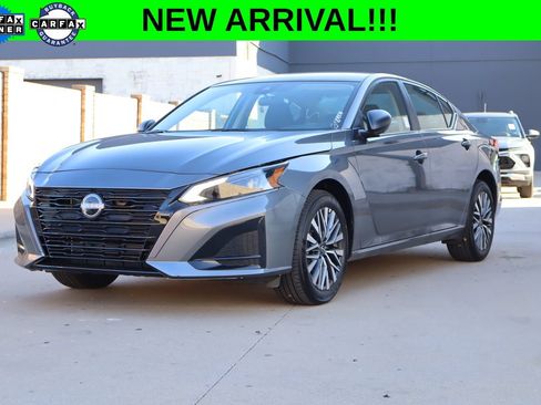 Used 2026 Nissan Altima 2.5 SV AWD/4WD image 1