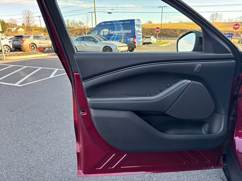 New 2025 Ford Mustang Mach-E Select image 27