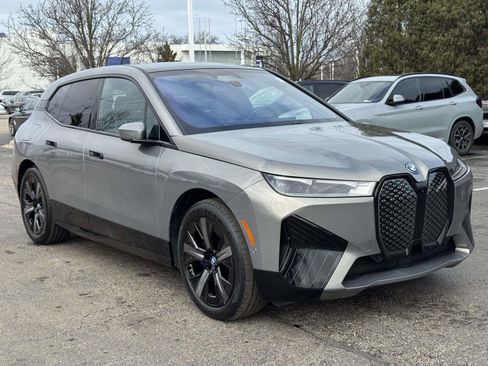 Certified 2023 BMW iX xDrive50 w/ Premium Package image 3