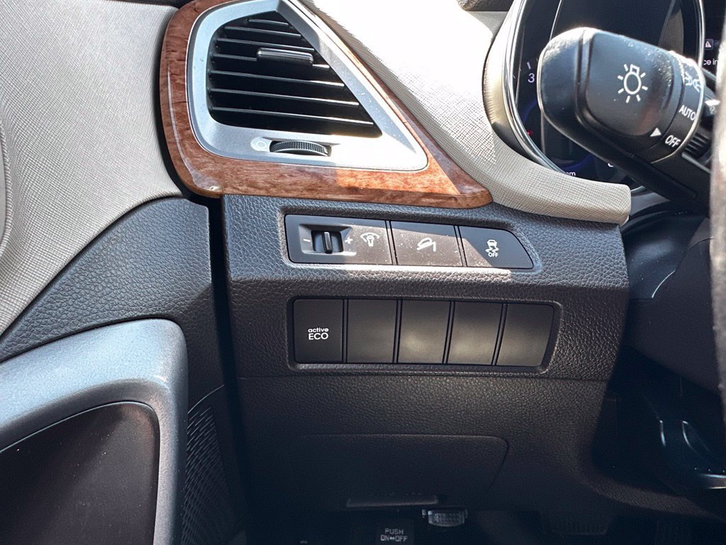 Used 2013 Hyundai Santa Fe Sport 2.0T FWD image 32