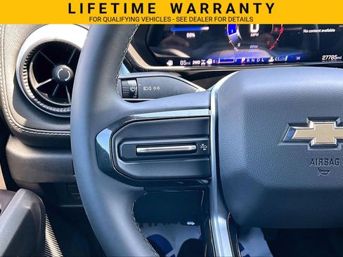Used 2024 Chevrolet Colorado LT AWD/4WD image 24
