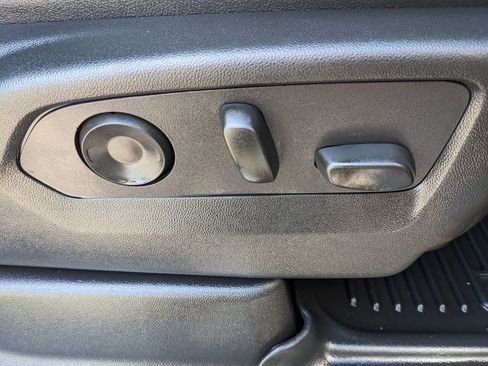 Used 2024 Chevrolet Tahoe Z71 w/ Luxury Package image 59