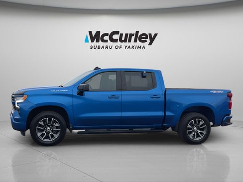 Used 2023 Chevrolet Silverado 1500 RST AWD/4WD image 2