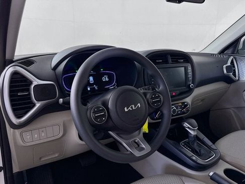 New 2025 Kia Soul LX w/ LX Technology Package image 9