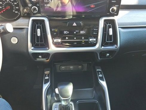 Used 2022 Kia Sorento S image 15