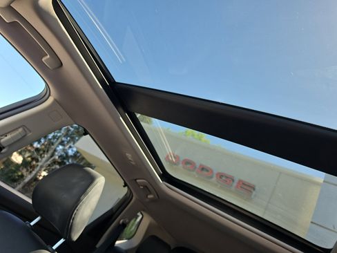 Used 2021 Nissan Rogue SL AWD/4WD image 32