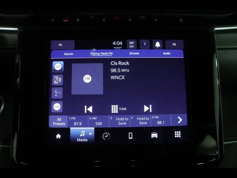 Used 2023 Jeep Grand Cherokee Laredo RWD image 24