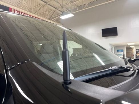 Used 2021 Chevrolet Silverado 1500 LT Trail Boss w/ Convenience Package II AWD/4WD image 22