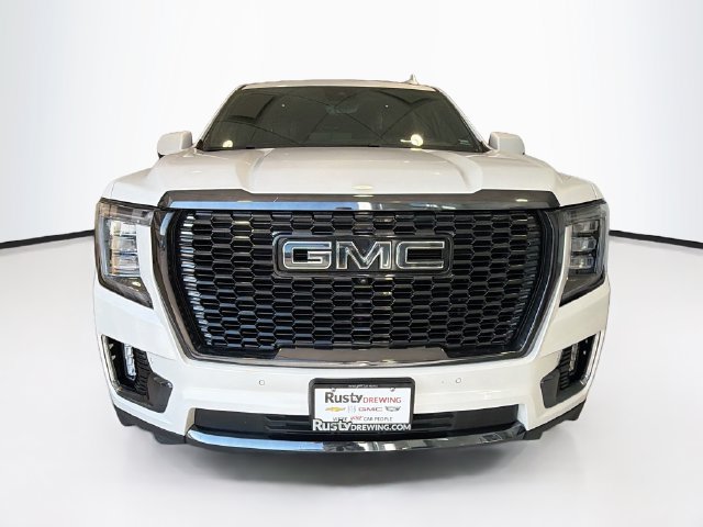 Used 2023 GMC Yukon Denali Ultimate AWD/4WD image 2