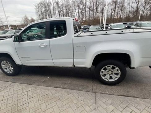 Used 2022 Chevrolet Colorado LT w/ Fleet Safety Package image 5