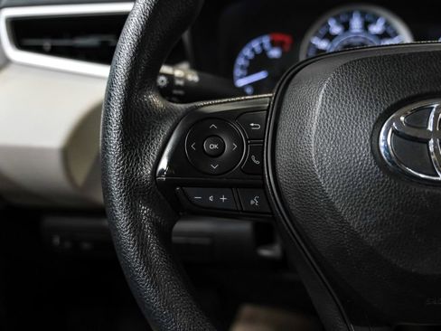 Used 2022 Toyota Corolla LE image 16