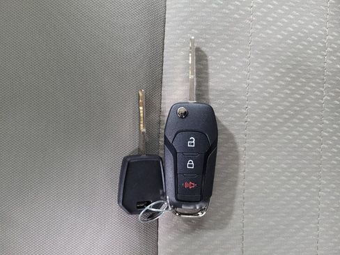 Used 2020 Ford EcoSport S image 32