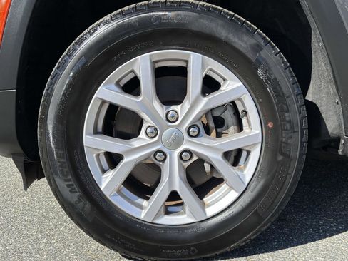 Used 2022 Jeep Grand Cherokee L Limited image 9