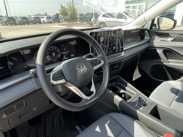 New 2026 Volkswagen Tiguan SE FWD image 10