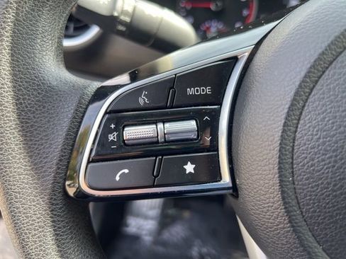 Used 2023 Kia Forte LXS image 27