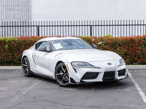 Used 2022 Toyota Supra RWD image 11