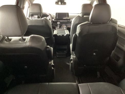 Used 2021 Toyota Sienna XSE FWD image 26