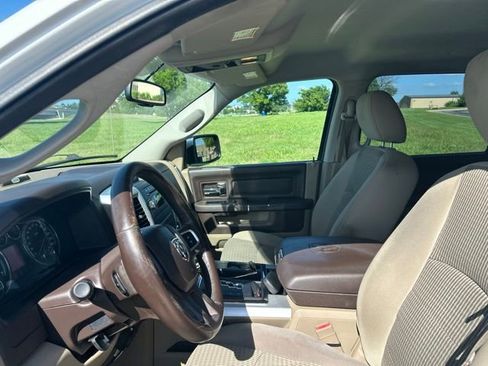 Used 2011 RAM 1500 Big Horn RWD image 11
