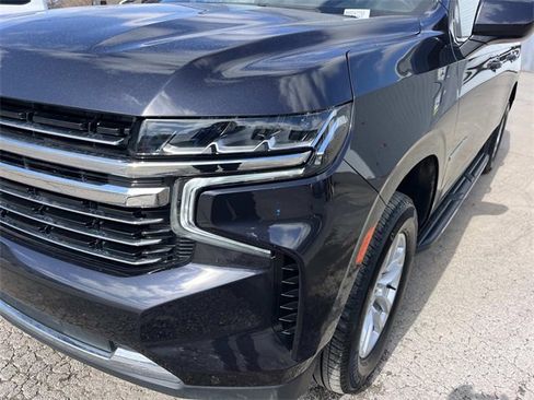 Used 2024 Chevrolet Suburban LT image 9