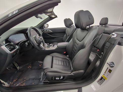 Used 2023 BMW M440i Convertible w/ Premium Package RWD image 5