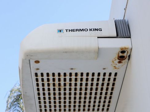 Used 2016 Chevrolet Express 4500 w/ Chrome Appearance Package image 10