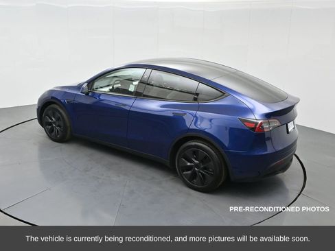 Used 2025 Tesla Model Y Long Range image 58