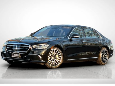 Certified 2025 Mercedes-Benz S 580 4MATIC Sedan image 2