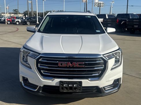 Used 2023 GMC Terrain SLT w/ LPO, Cargo Package image 17