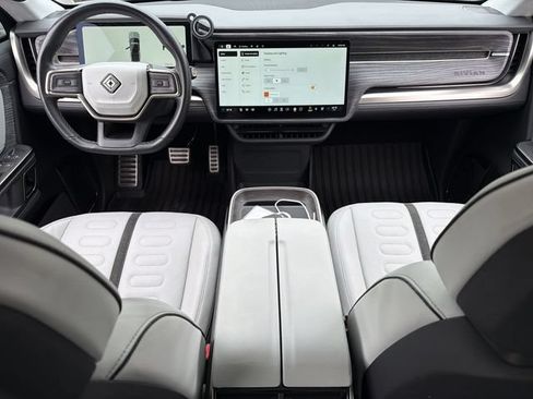 Used 2022 Rivian R1T Adventure AWD/4WD image 18