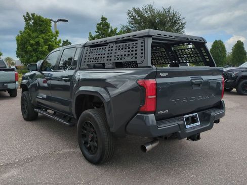 Certified 2025 Toyota Tacoma SR5 AWD/4WD image 4