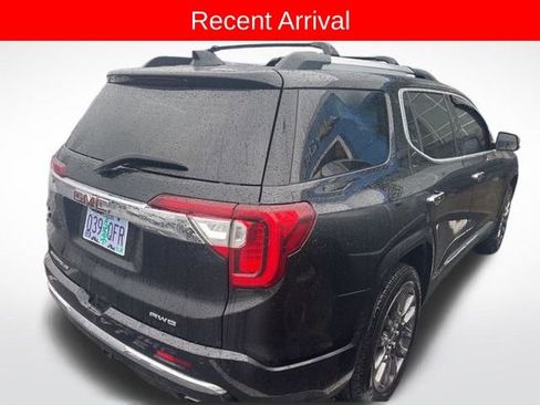 Used 2022 GMC Acadia Denali w/ Black Diamond Edition image 6