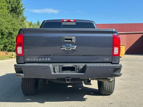 Used 2018 Chevrolet Silverado 1500 LTZ Z71 w/ Centennial Edition AWD/4WD image 6