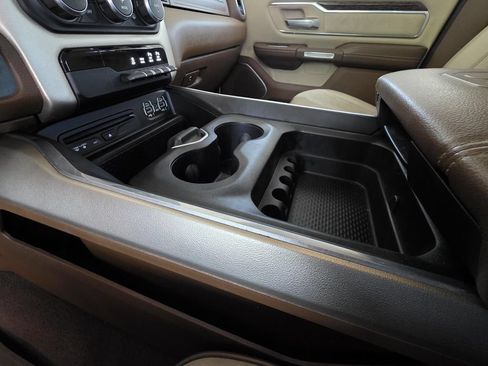 Used 2019 RAM 1500 Laramie AWD/4WD image 22