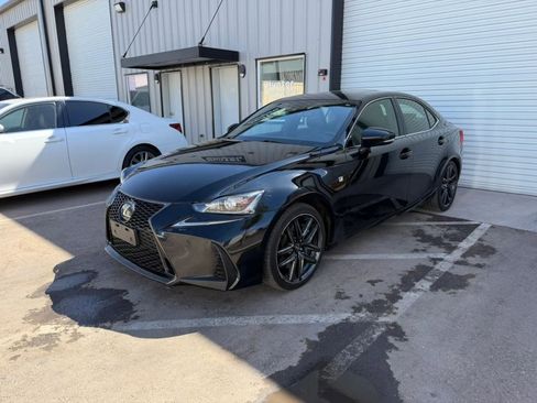Used 2017 Lexus IS 200t F Sport w/ F Sport Package RWD image 2