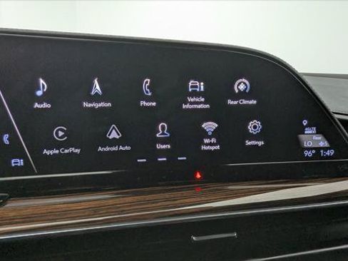 Used 2022 Cadillac Escalade ESV Premium Luxury AWD/4WD image 28