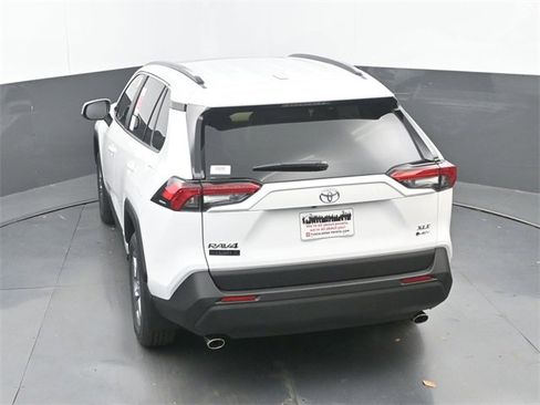 New 2025 Toyota RAV4 XLE w/ Convenience Package image 30