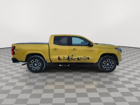 Used 2023 Chevrolet Colorado Z71 w/ Z71 Convenience Package 2 image 9