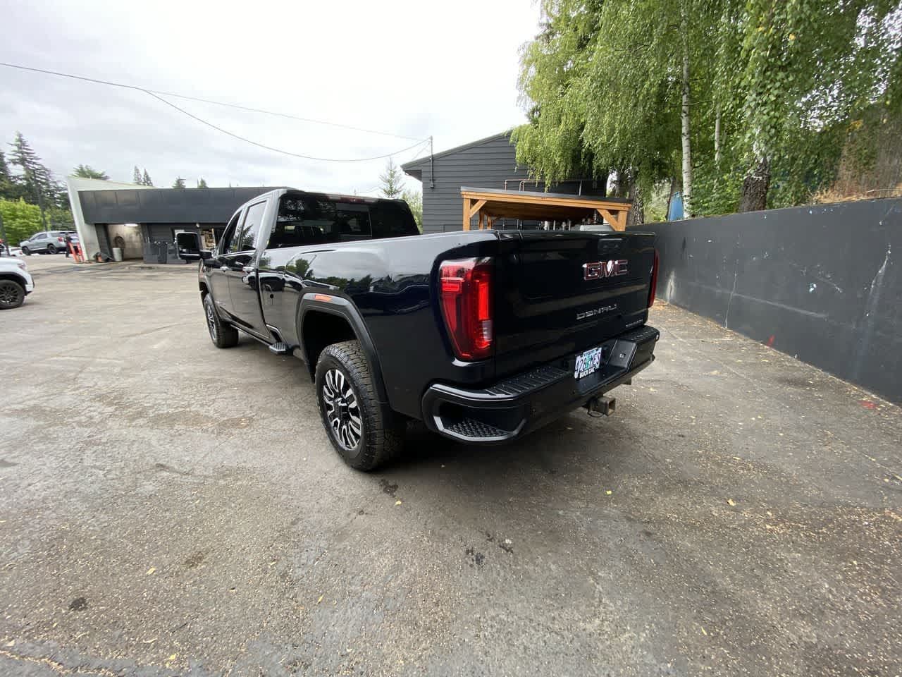 Used 2020 GMC Sierra 3500 Denali w/ Denali Ultimate Package AWD/4WD image 4