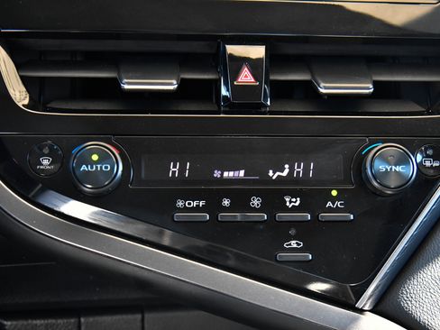 Used 2024 Toyota Camry SE image 22