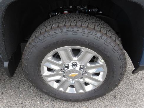 New 2025 Chevrolet Silverado 3500 High Country w/ LPO, Dark Essentials Package image 12