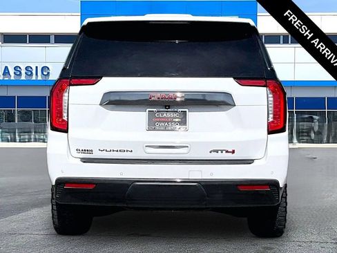 Used 2023 GMC Yukon AT4 w/ Technology Package AWD/4WD image 4
