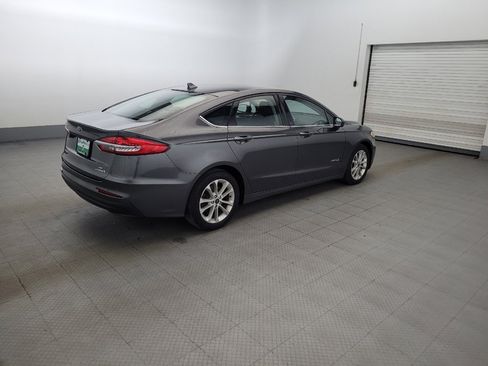 Used 2019 Ford Fusion SE FWD image 10
