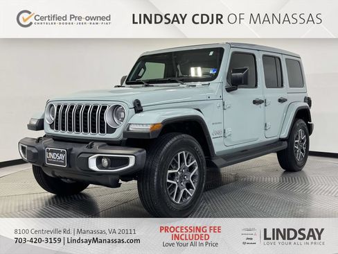 Used 2024 Jeep Wrangler Unlimited Sahara w/ Technology Group AWD/4WD image 5