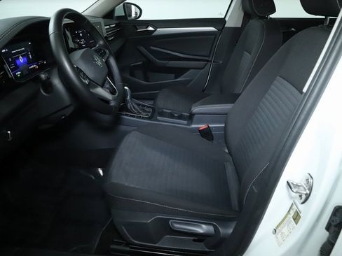 Certified 2025 Volkswagen Jetta S image 18