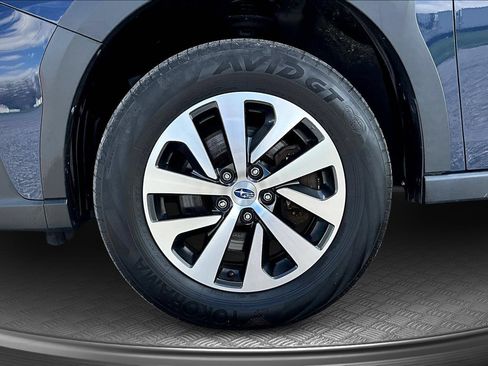 Used 2023 Subaru Outback Premium AWD/4WD image 35