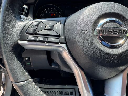 Used 2020 Nissan Rogue SL w/ Premium Package AWD/4WD image 18