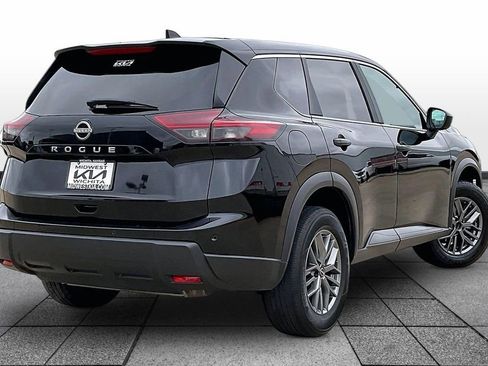 Used 2024 Nissan Rogue S FWD image 12
